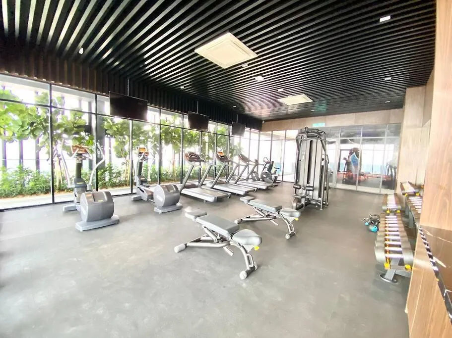 Beacon Executive Suites #Executive #Skypool #Georgetown #6Pax #2Br 2Bath #1Queen 4Single #Quality Well Maintained #Private Host 0*, George Town