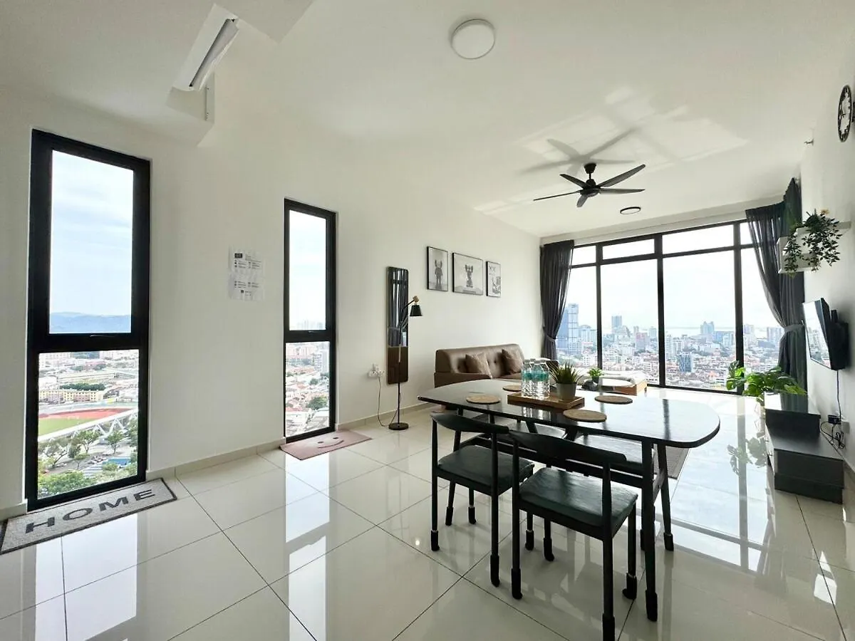Beacon Executive Suites #Executive #Skypool #Georgetown #6Pax #2Br 2Bath #1Queen 4Single #Quality Well Maintained #Private Host