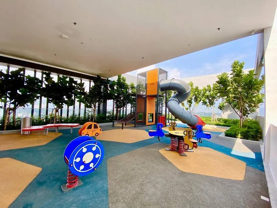 Beacon Executive Suites #Executive #Skypool #Georgetown #6Pax #2Br 2Bath #1Queen 4Single #Quality Well Maintained #Private Host 0*, George Town