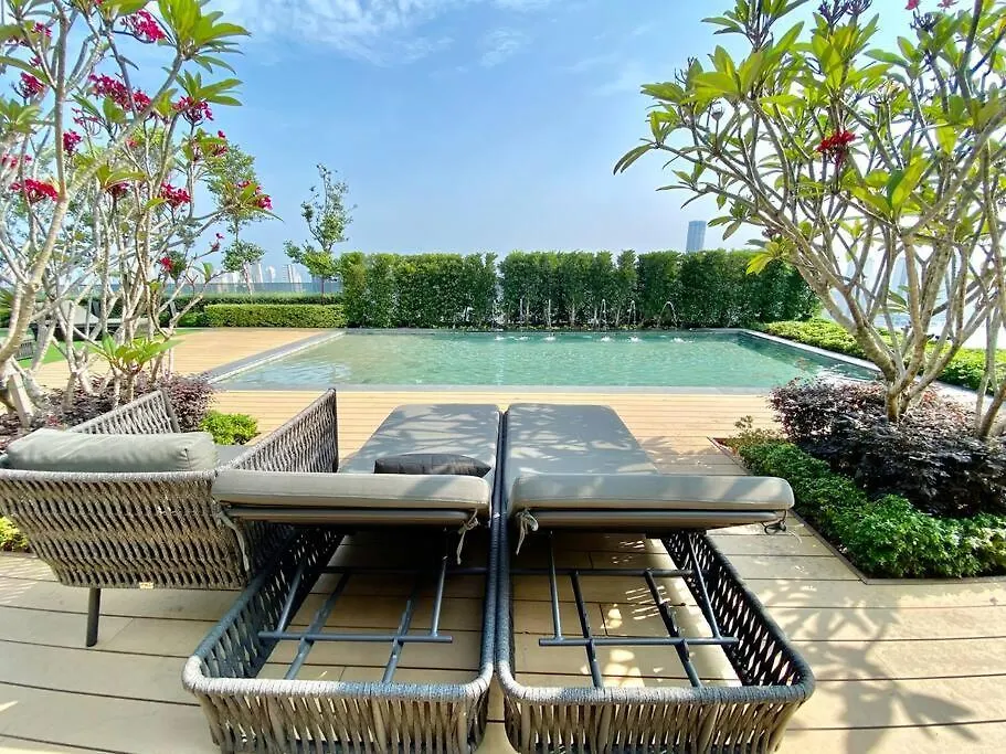 Apartment Beacon Executive Suites #Executive #Skypool #Georgetown #6Pax #2Br 2Bath #1Queen 4Single #Quality Well Maintained #Private Host