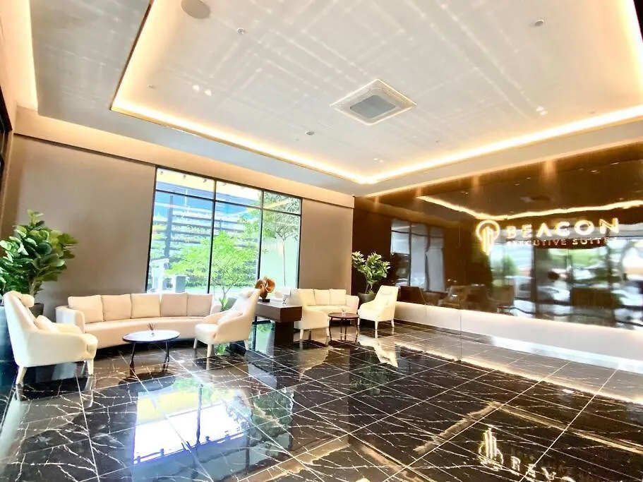 Apartment Beacon Executive Suites #Executive #Skypool #Georgetown #6Pax #2Br 2Bath #1Queen 4Single #Quality Well Maintained #Private Host