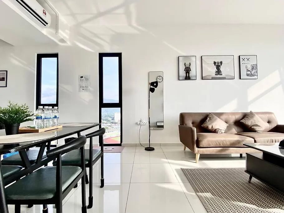 Beacon Executive Suites #Executive #Skypool #Georgetown #6Pax #2Br 2Bath #1Queen 4Single #Quality Well Maintained #Private Host Apartment