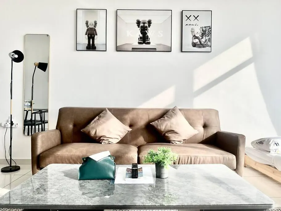 Beacon Executive Suites #Executive #Skypool #Georgetown #6Pax #2Br 2Bath #1Queen 4Single #Quality Well Maintained #Private Host 0*, George Town Malaysia