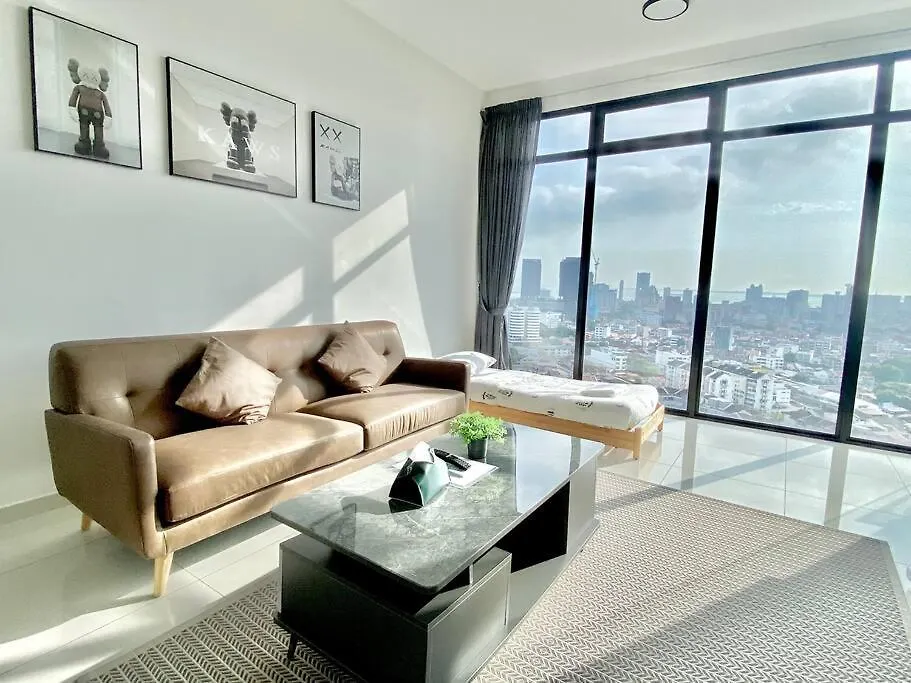 Beacon Executive Suites #Executive #Skypool #Georgetown #6Pax #2Br 2Bath #1Queen 4Single #Quality Well Maintained #Private Host Malaysia